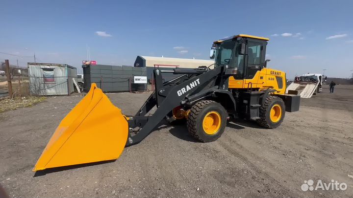 Фронтальный погрузчик Granit 930, 2023
