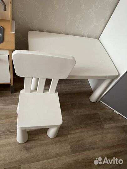 Детский стол и стул IKEA
