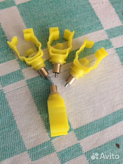 Ниппельные поилки для кроликов