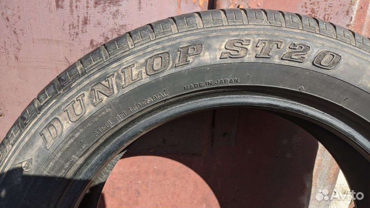 Dunlop Grandtrek ST20 215/60 R17