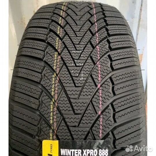 Roadmarch Winter XPro 888 205/60 R16