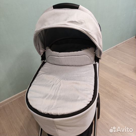 Детская коляска Invictus V-Plus 2 Светло-серая