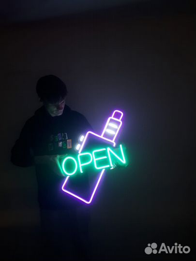 Неоновая вывеска