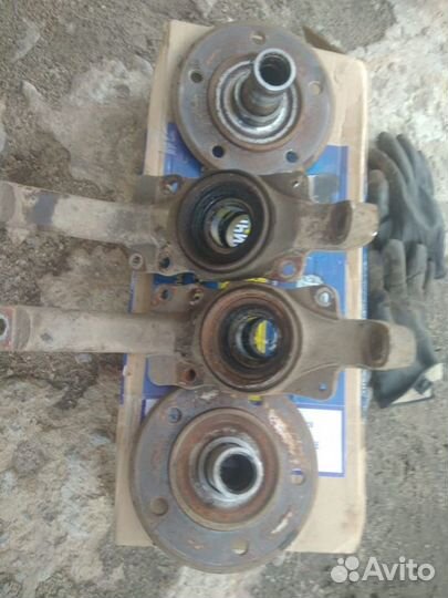 Поворотный кулаки Niva