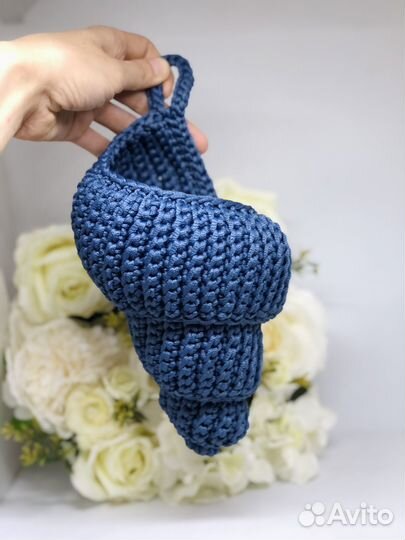 Вязаные корзинки ракушка