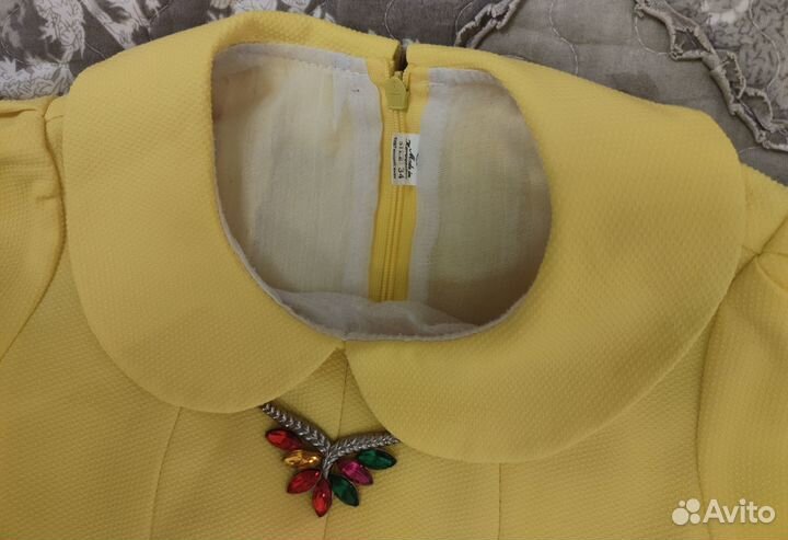 Платье нарядное для девочки р.34 бу