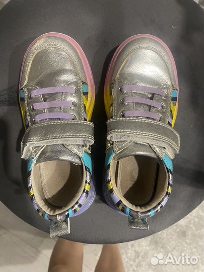 Кроссовки для девочек