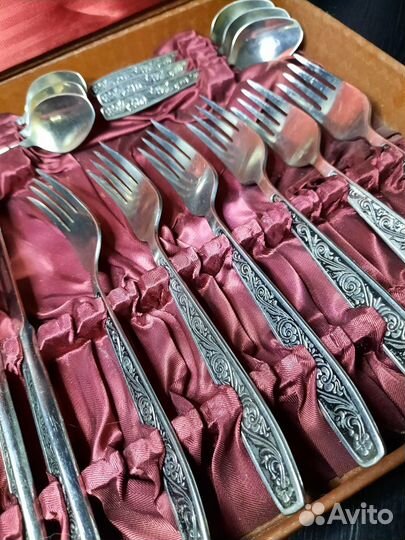 Набор вилки ножи чайные ложки старинный