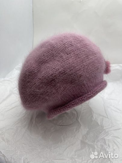 Берет женский из ангоры зимний
