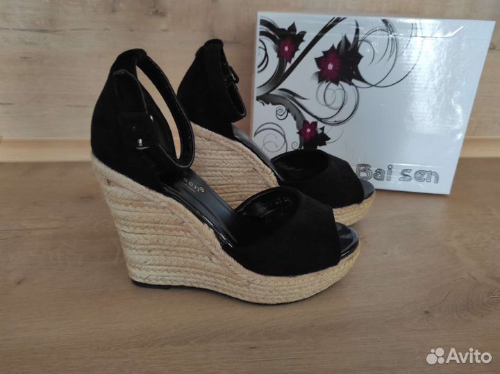 Босоножки женские 36 размер