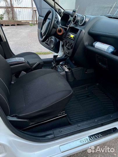 LADA Granta 1.6 МТ, 2015, 256 000 км