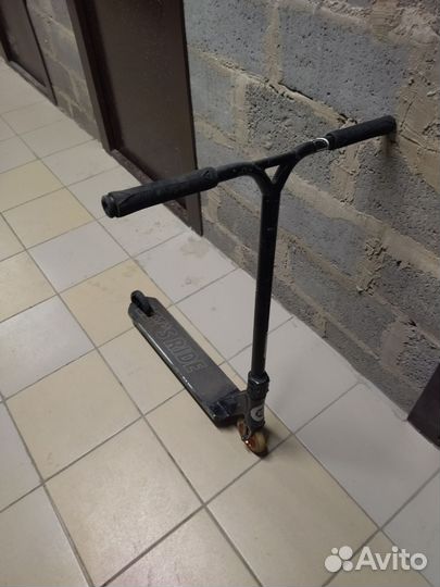 Подростковый трюковой самокат б/у