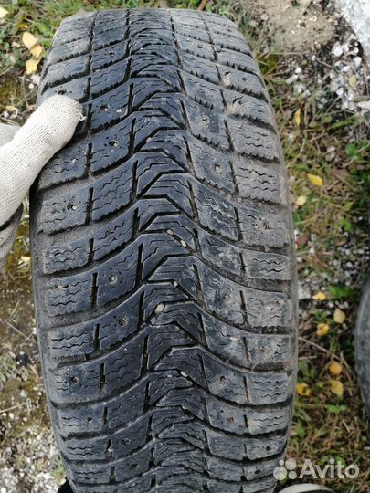 Michelin X-Ice North 3 205/60 R16