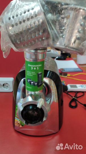 Блендер мясорубка электричексая Polaris 1810а