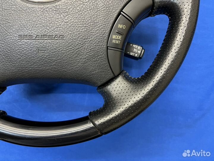 Руль Clazzio с косточкой черное дерево Camry 35