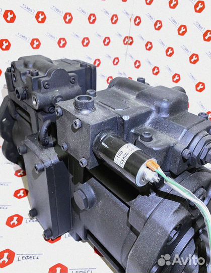 Основной насос экскаватора JS145