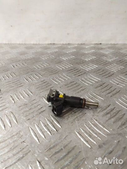 Форсунка Peugeot 308 универсал 1.6 EP6 2010