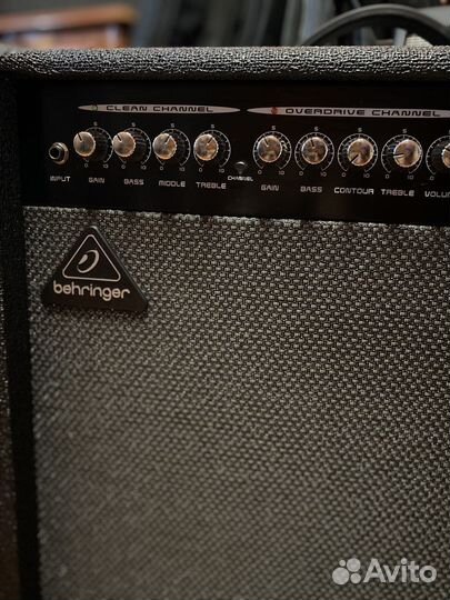 50Watt+эффекты Behringer VT50fx