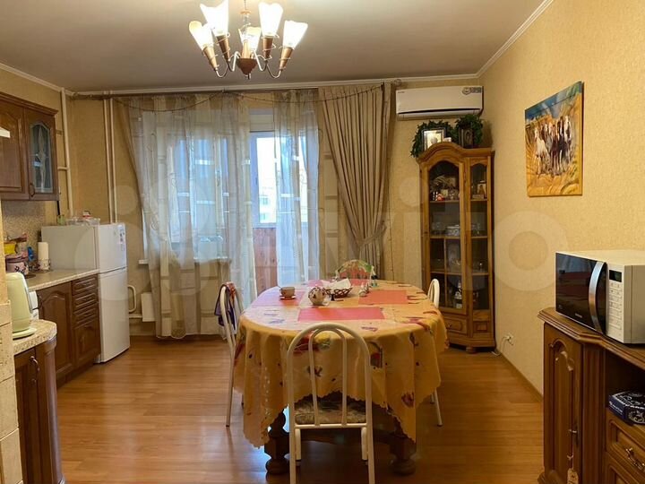 4-к. квартира, 140 м², 5/10 эт.