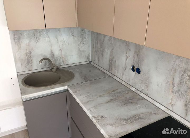 Кухонный гарнитур в стиле минимализм