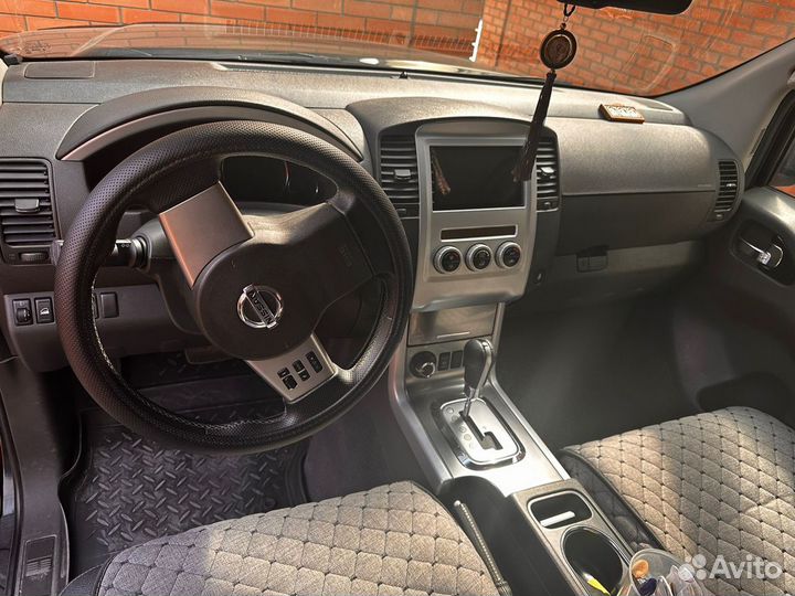 Nissan Pathfinder 2.5 AT, 2011, 240 000 км