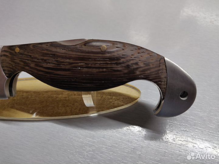 Складной туристический нож