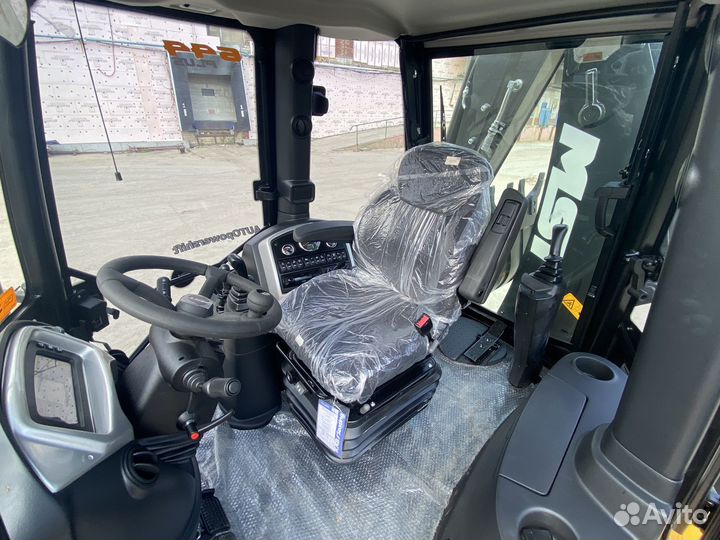 Экскаватор-погрузчик MST M644 PLUS, 2023