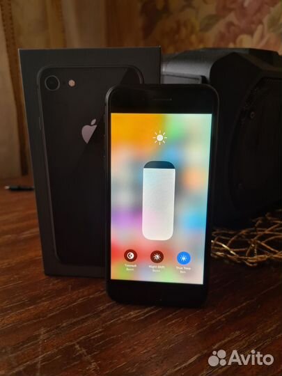 iPhone 8, 64 ГБ
