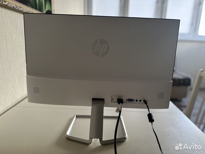 Монитор HP 24fw with Audio, клавитаура и мышь