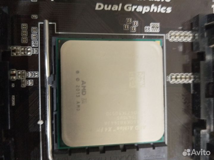 Материнская плата с процессором