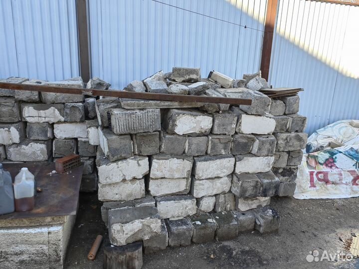 Усиленные шлакоблоки бу