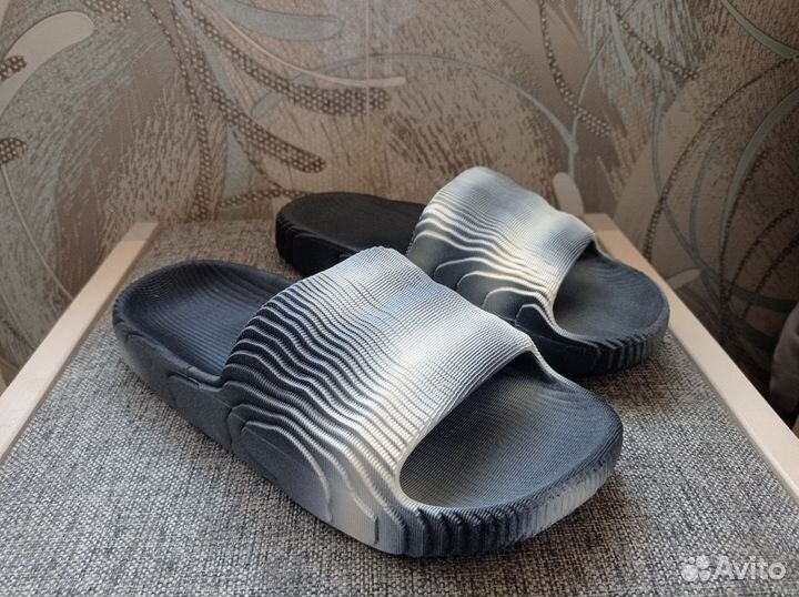 Тапки adidas adilette