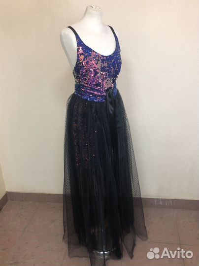Вечернее платье