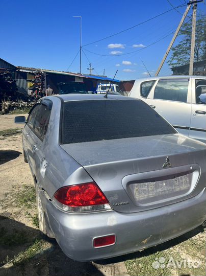 В разборке митсубиси ланцер 9