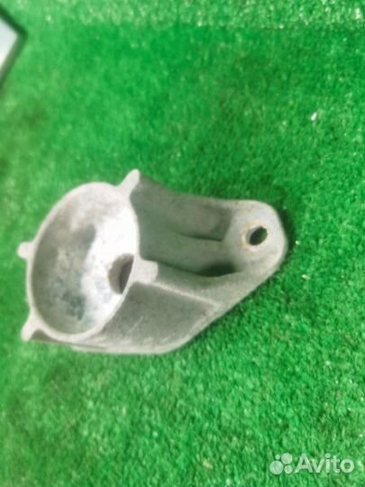 Кронштейн опоры амортизатора задний Volvo S40 II