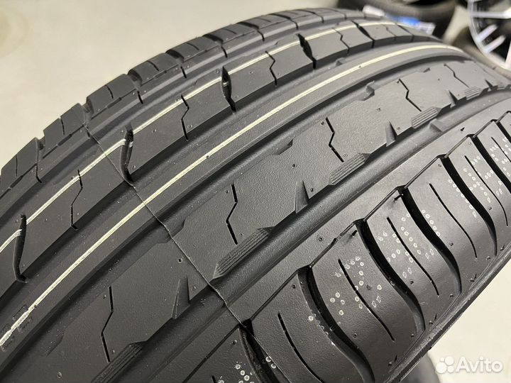 Royal Black Royal Performance 225/50 R17 98W