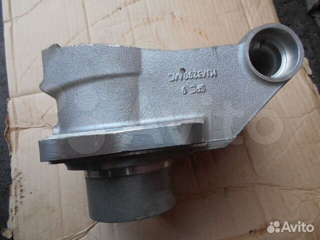 Опора-ступица Jaguar X300 / X308 / X100