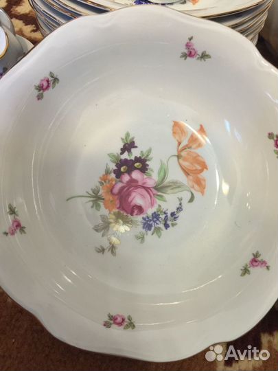 Столовый сервиз 