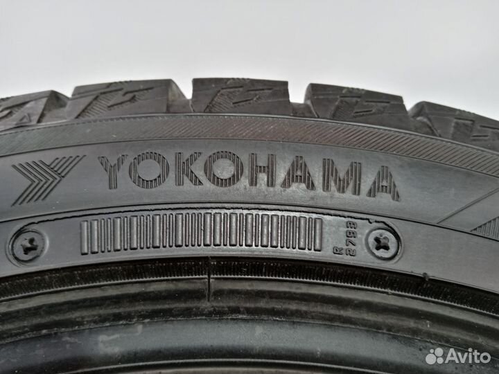 Yokohama Ice Guard IG60 215/45 R17