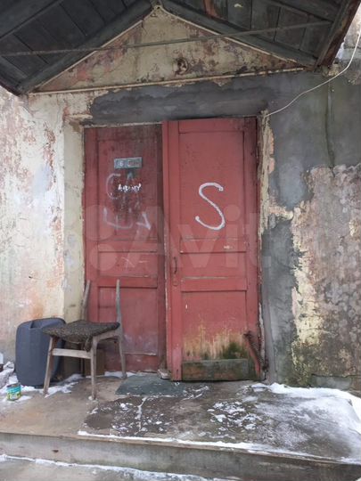 Комната 32 м² в 4-к., 2/2 эт.