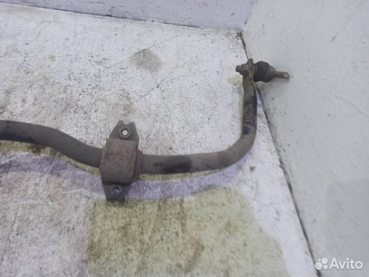 Стабилизатор передний