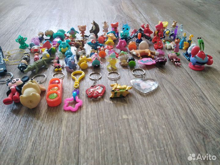 Игрушки из киндер и брелки