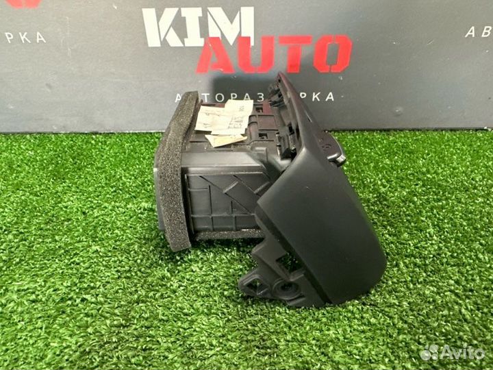Дефлектор отопителя передний левый Kia Rio 3 QB