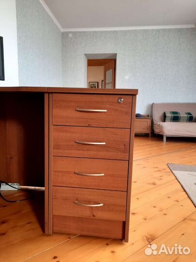 Стол компьютерный угловой письменный офисный 2 шт