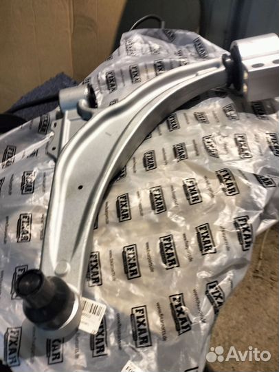 Рычаг передний левый Шевроле Круз