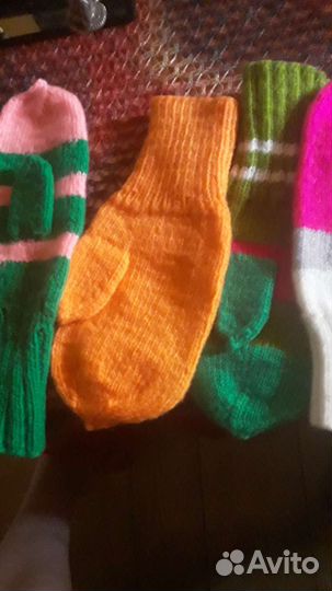 Варежки женские