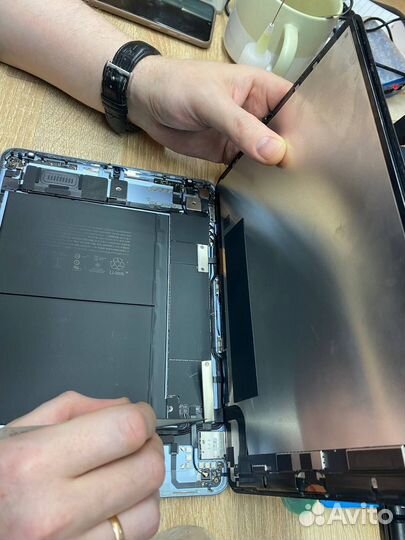 Ремонт телефонов/планшетов на Комендантском 33