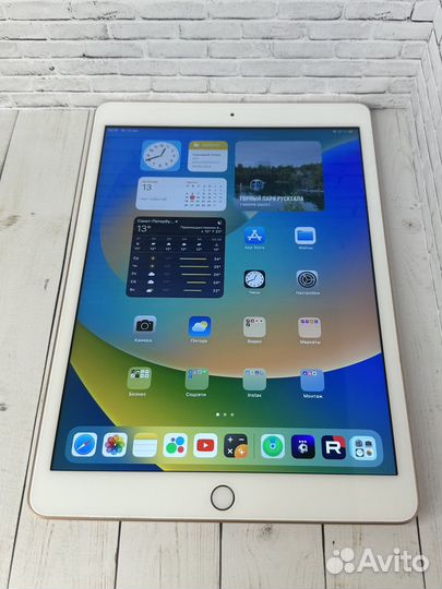 Планшет apple iPad 7 gold 32 gb с чехлом