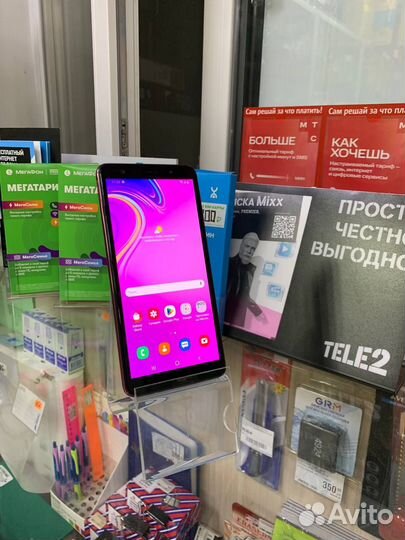 Samsung Galaxy A7 (2018), 4/64 ГБ