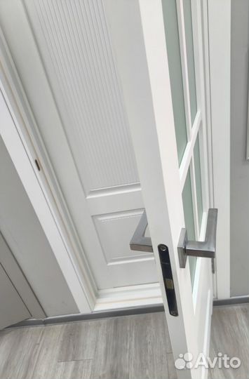 Межкомнатные двери с разным дизайном